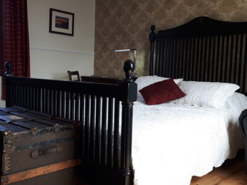  Beautiful Large Bedroom in Ancestral House 