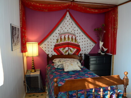 Quiet Lakeside Home in the Woods  - Gallery -  5