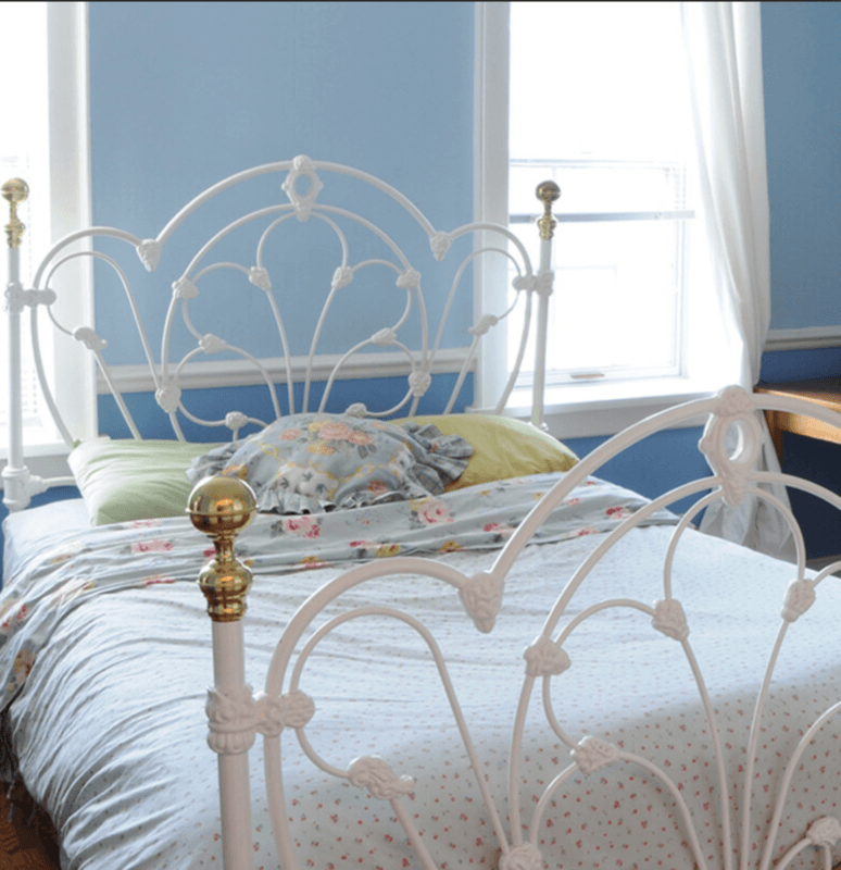  The Blue Room(Full Room)  -   The  Yorkshire on The Hill  - Gallery -  1