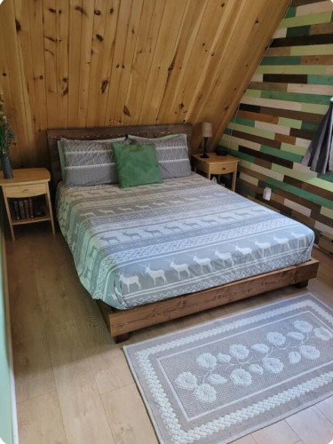 Room in cozy chalet with lake views - Gallery - 12