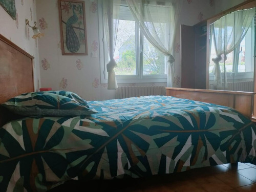Independent room near beach