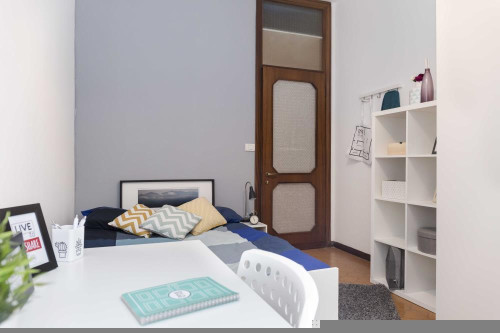 Stanza in Viale Giovanni Vicini