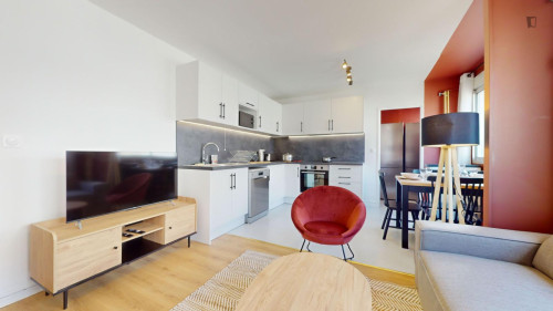 Big double bedroom in Gratte Ciel - Gallery - 10