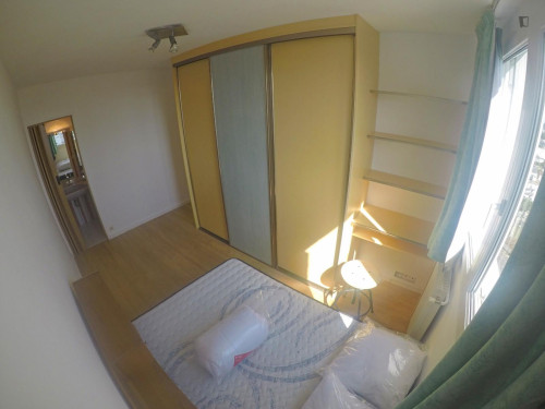 Homely double bedroom in Quartier des Rives du Cher de Tours