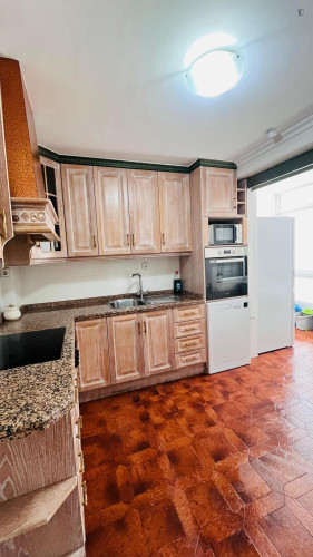 Cozy double bedroom in central Alicante