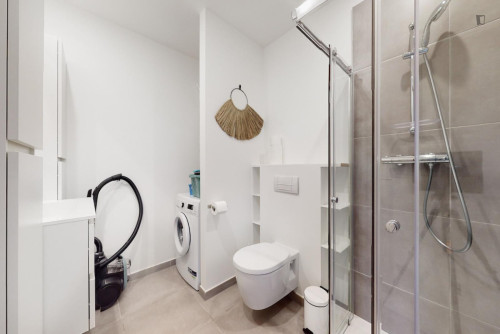 Neat little studio near Madou metro station - Gallery - 4