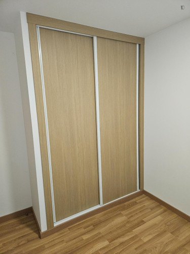 Beautiful 2-bedroom apartment within walking distance to the Universidad de Santiago de Compostela