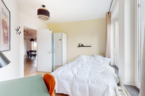 Alluring double bedroom in Stalle