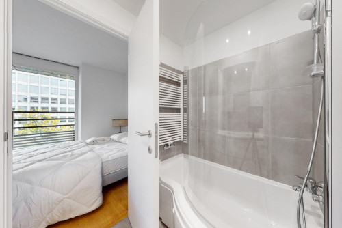 Alluring 1 bedroom apartment near Madou metro station