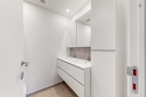 Alluring 1 bedroom apartment near Madou metro station - Gallery - 5