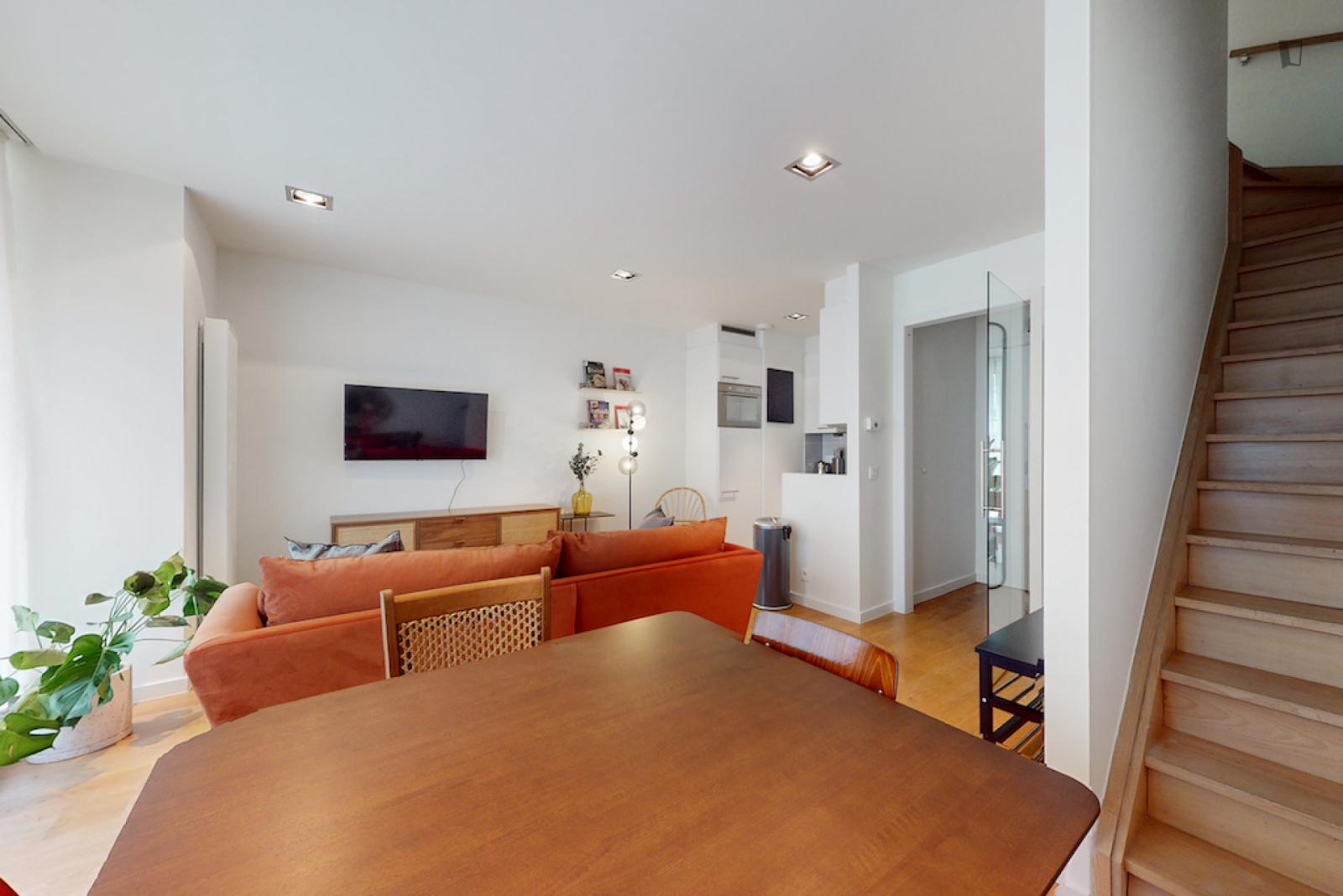 Alluring 1 Bedroom Apartment Near Madou Metro Station - 1