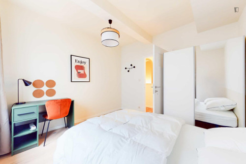 Neat double bedroom in Jette