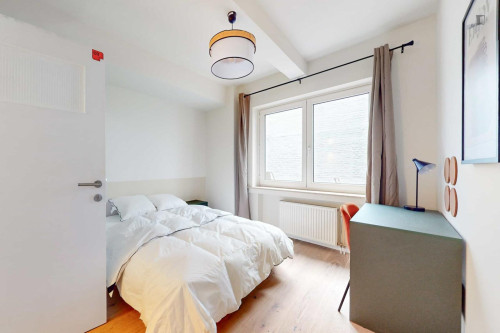 Neat double bedroom in Jette
