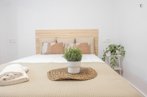 Double bedroom in 3-bedroom apartment