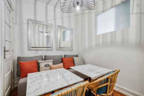 Cool looking 3-bedroom apartment in Arroios - Gallery - 11