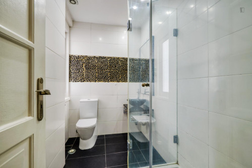 Cool looking 3-bedroom apartment in Arroios - Gallery - 10
