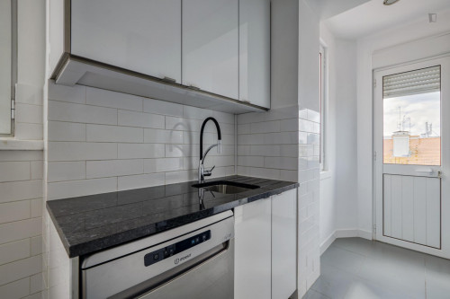 Cool looking 3-bedroom apartment in Arroios