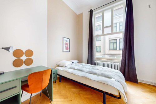 Cosy double bedroom in Matonge