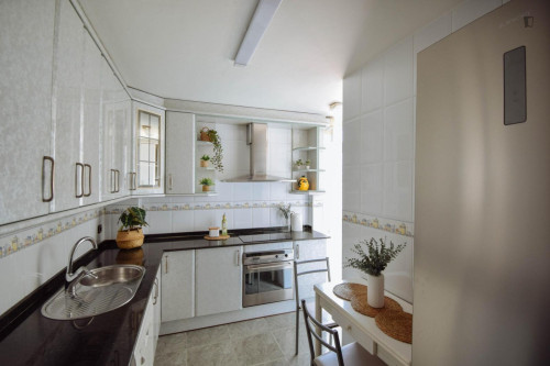 Pleasing double bedroom close to the university and city center - Gallery - 6