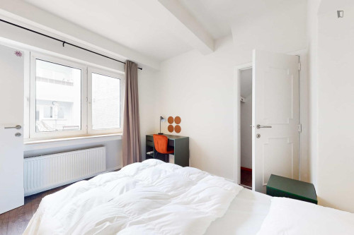 Lovely double bedroom in Jette