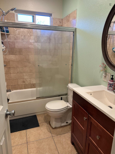 Very homely double bedroom near Citrus College