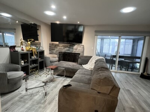 Relaxing Pool Home Near Schools &