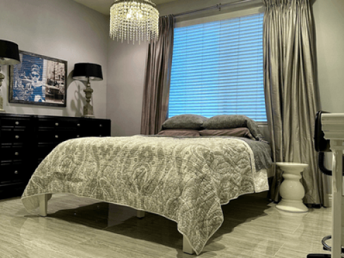 Upscale Room in Manhattan Beach 