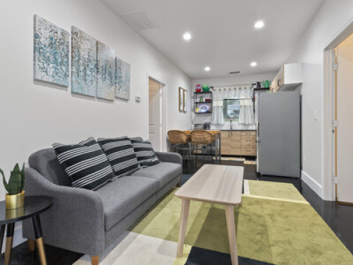  A Cozy Guest House in Smyrna GA