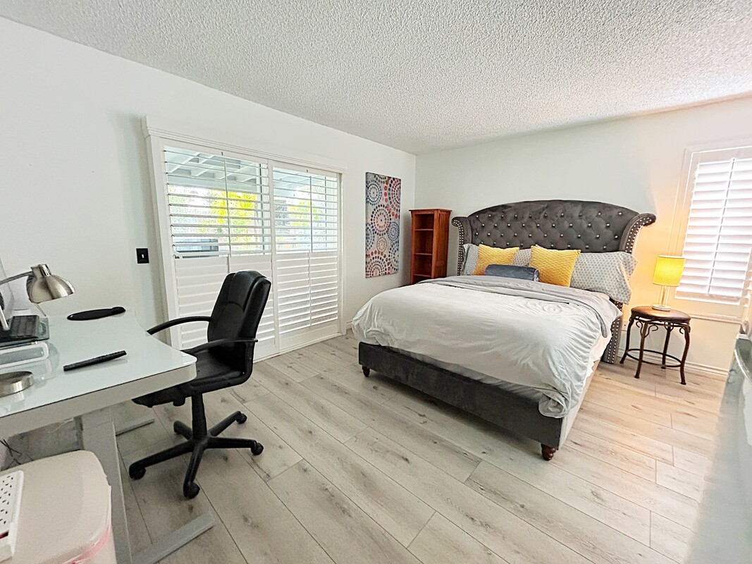 Master Suite W/ Attached Bathroom (Full Room) - 1