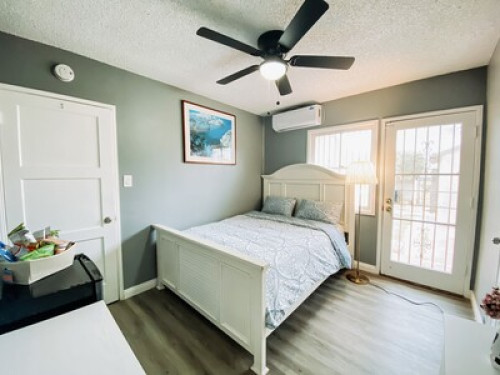 Beautiful room 15’ to downtown LA - Gallery - 19