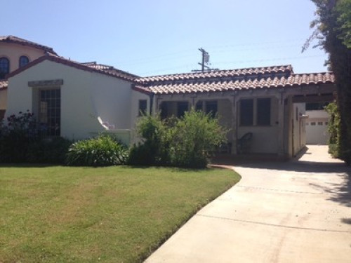 Cozy in Beverly Hills