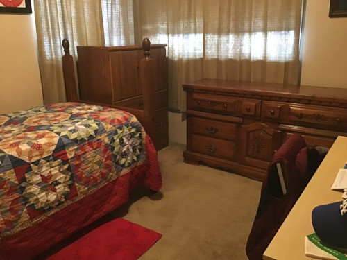 Quiet Spacious Room