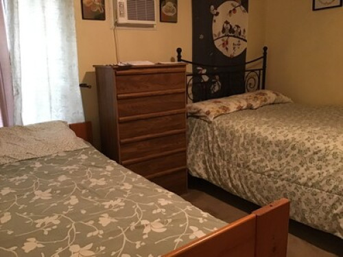 Quiet Spacious Room