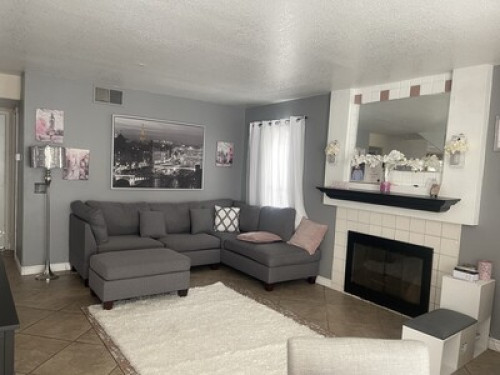 Spacious 4 bedroom house 