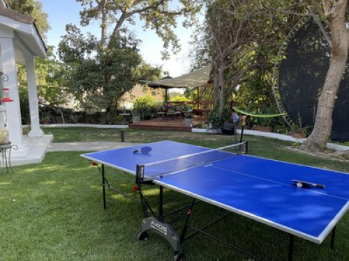 Quiet room in prestigious neighborh