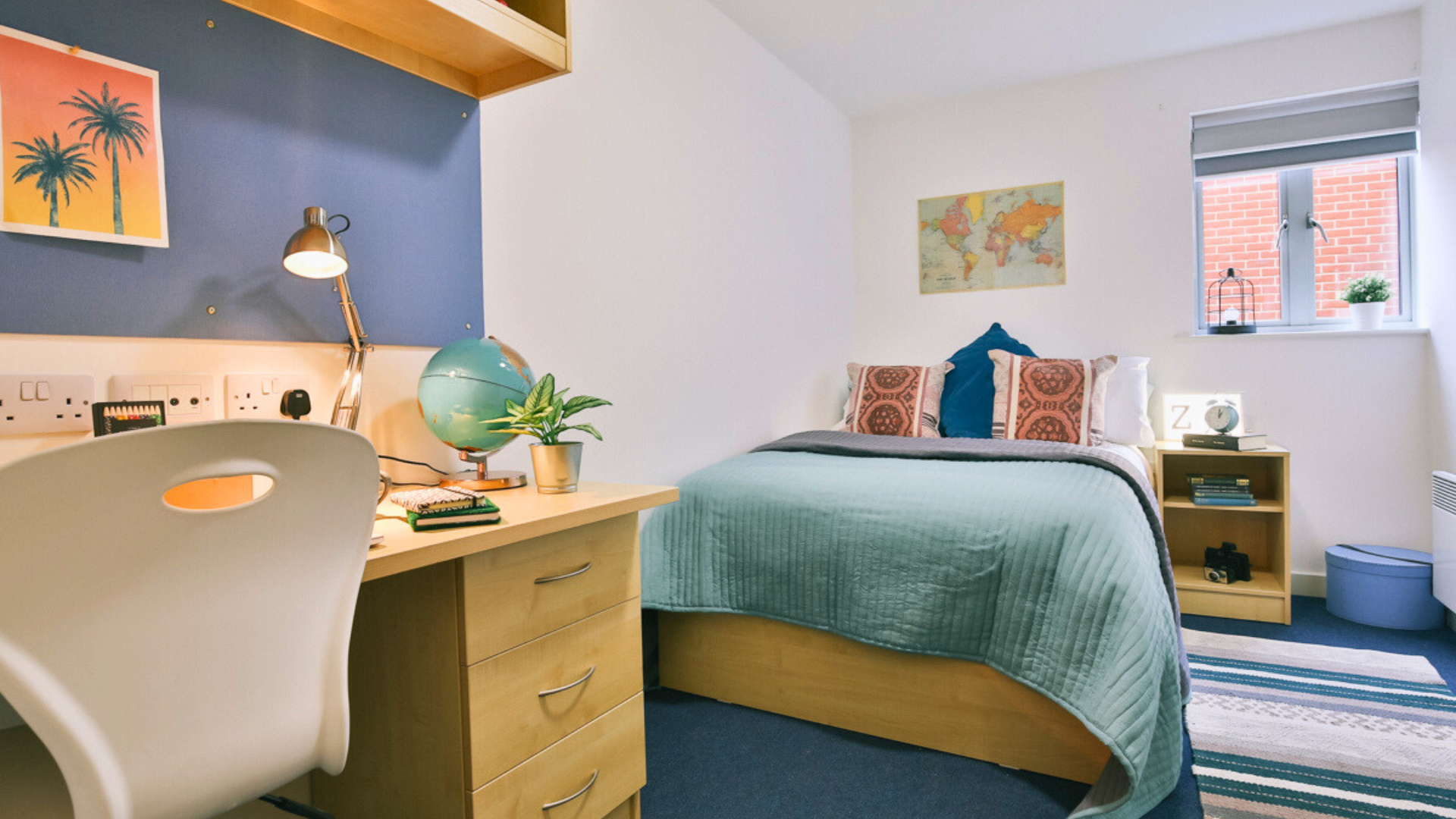  Classic 3 Bed Flat  -  Pavilion Court  - Gallery -  1