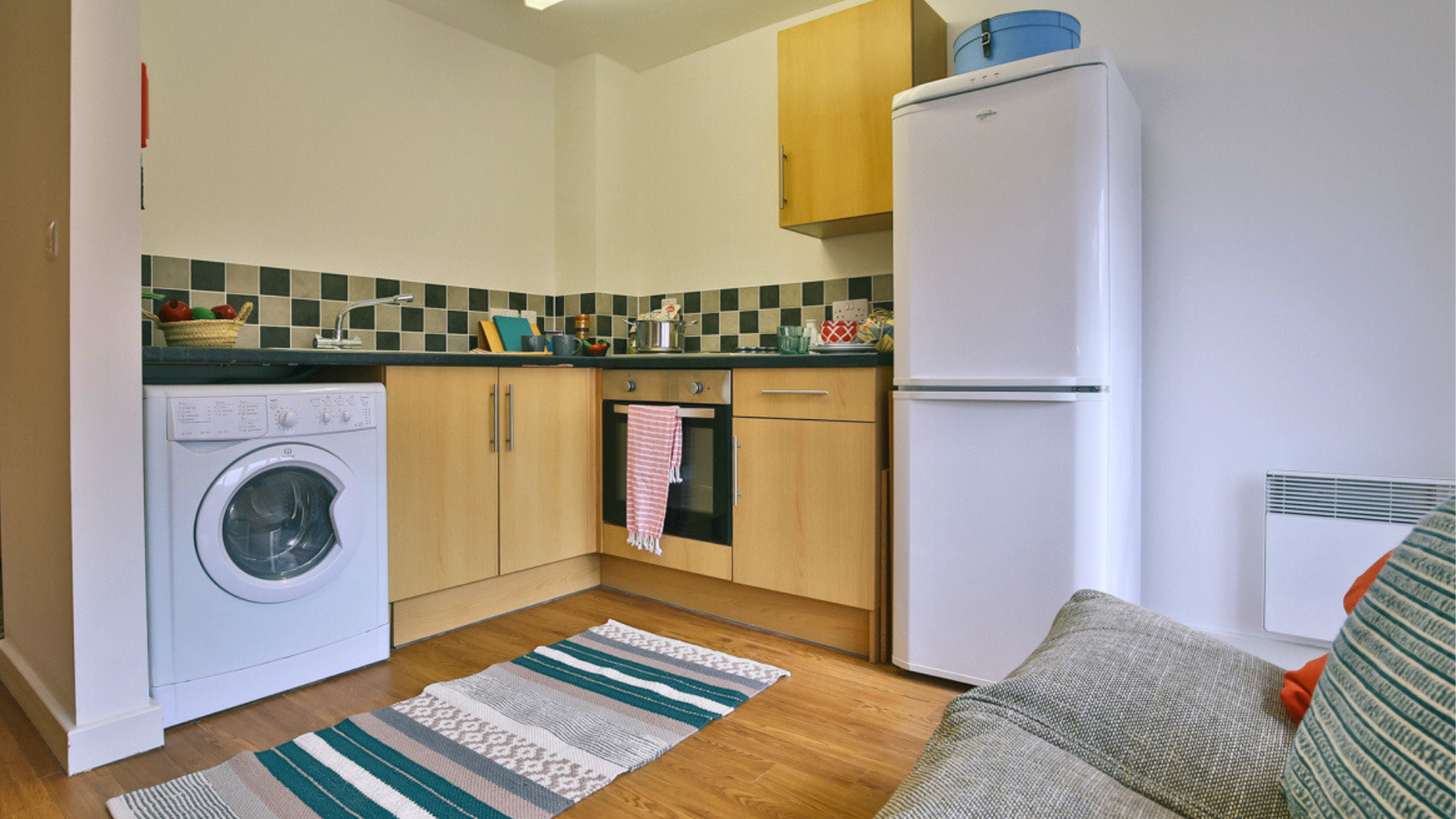 Classic Smaller 1-Bed Flat - 3