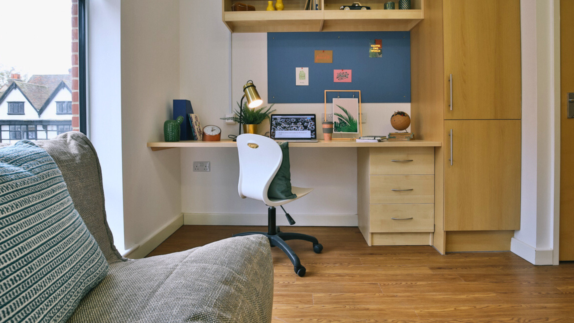 Classic Bigger 1-Bed Balcony Flat - 2