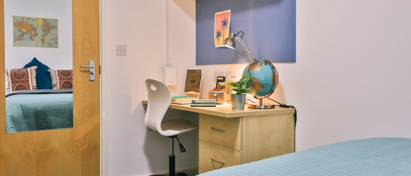  Classic 2 Bed Apartment  -  Pavilion Court  - Gallery -  3