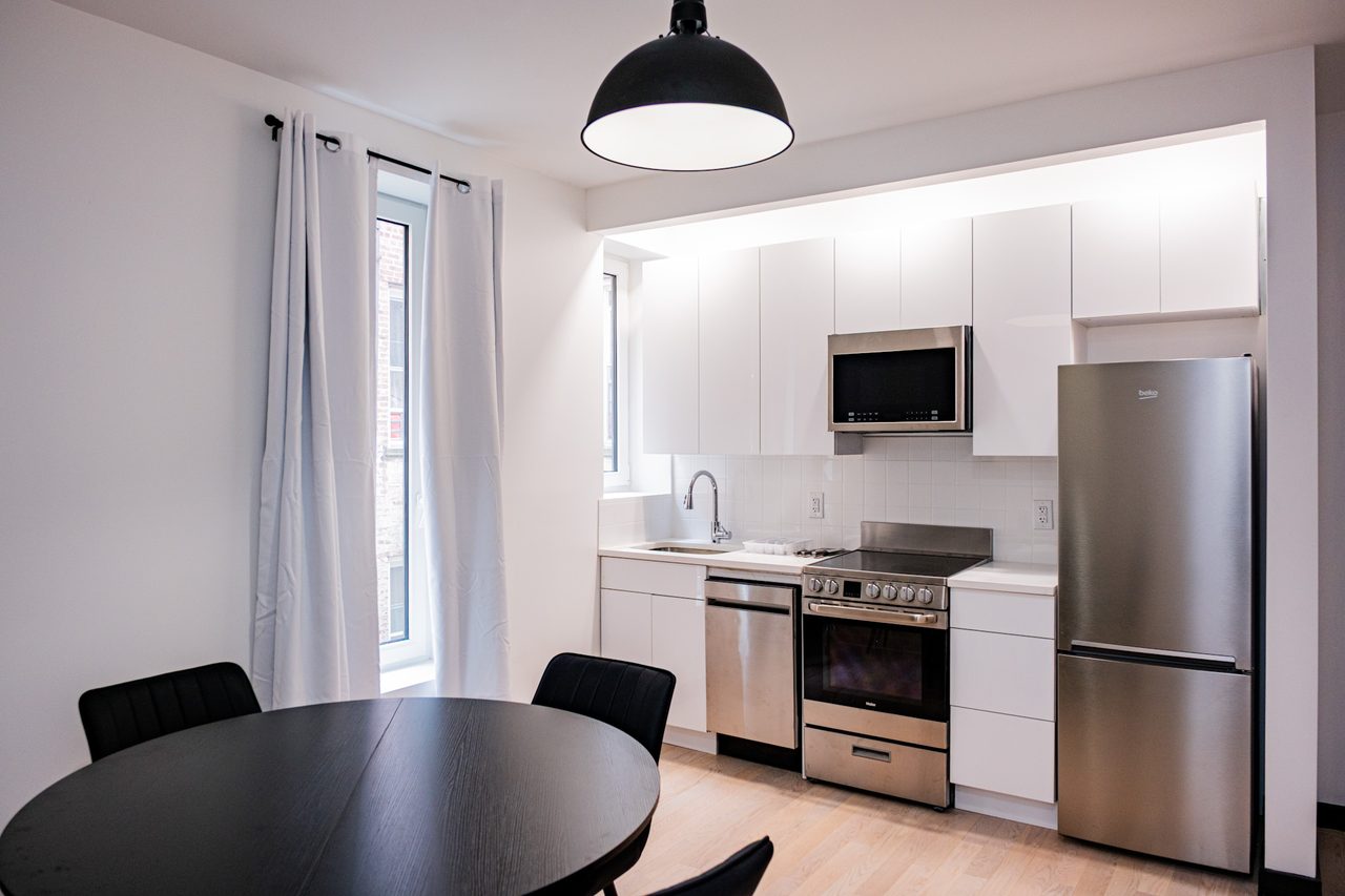 #1894: Ditmas Park - Queen Bedroom D W/ Private Bathroom - #1894: Ditmas Park - Gallery - 1