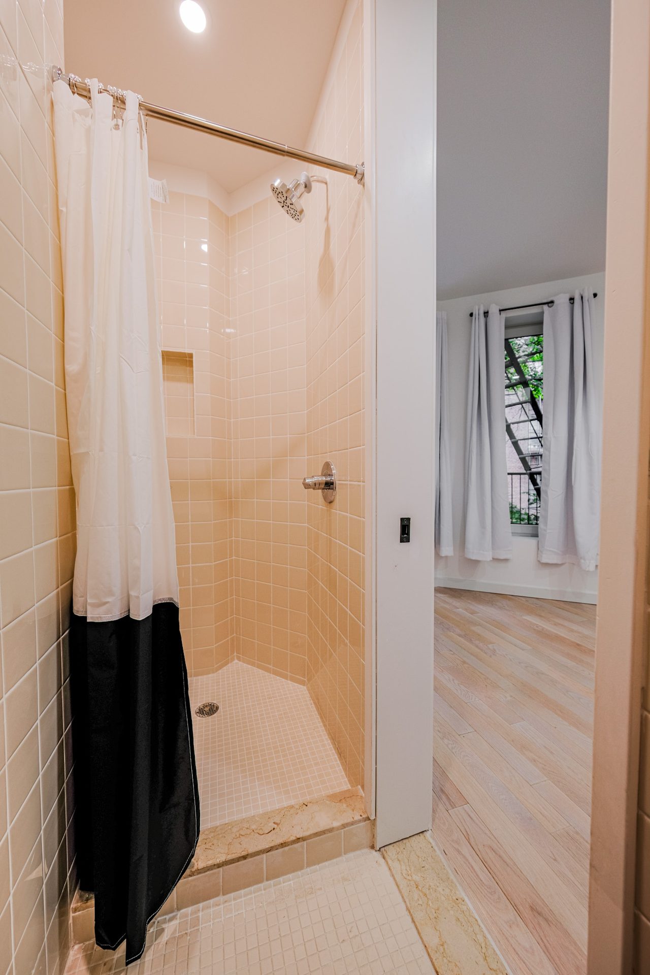 #1894: Ditmas Park - Queen Bedroom C W/ Private Bathroom - #1894: Ditmas Park - Gallery - 12