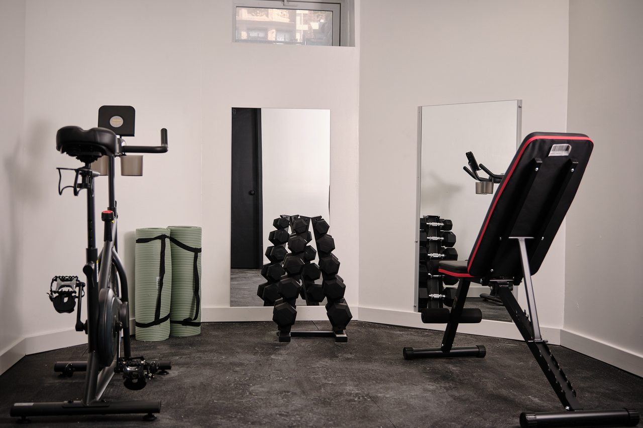  #1894: Ditmas Park - Queen Bedroom C W/ Private Bathroom  -  #1894: Ditmas Park  - Gallery -  6