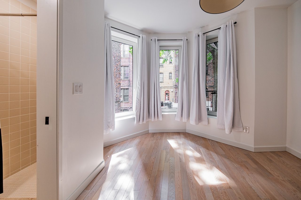 #1893: Ditmas Park - Queen Bedroom D W/ Private Bathroom - #1893: Ditmas Park - Gallery - 20