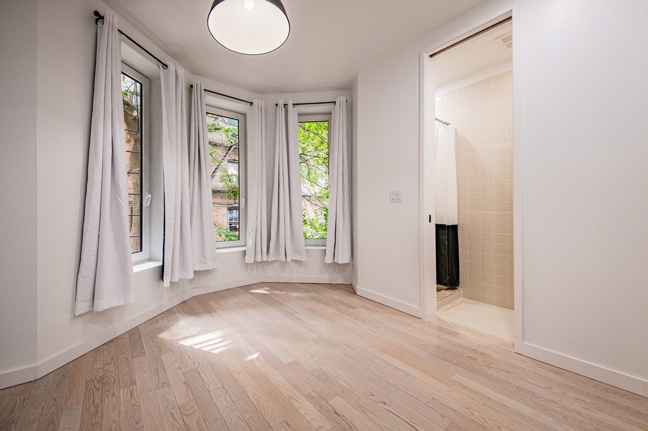 #1893: Ditmas Park - Queen Bedroom D W/ Private Bathroom - #1893: Ditmas Park - Gallery - 4