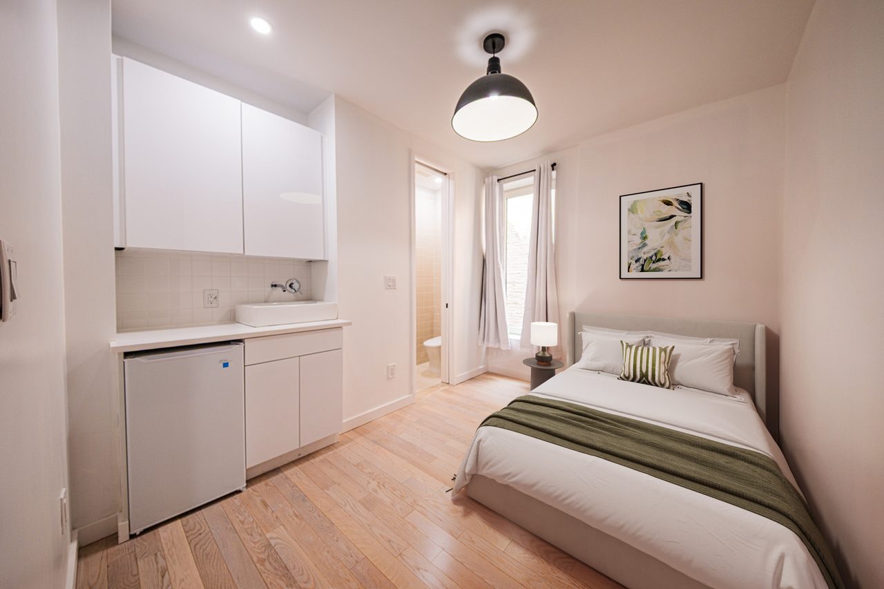 #1893: Ditmas Park - Queen Bedroom C W/ Private Bathroom - #1893: Ditmas Park - Gallery - 15