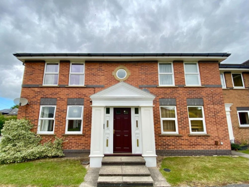 2 bed flat to rent