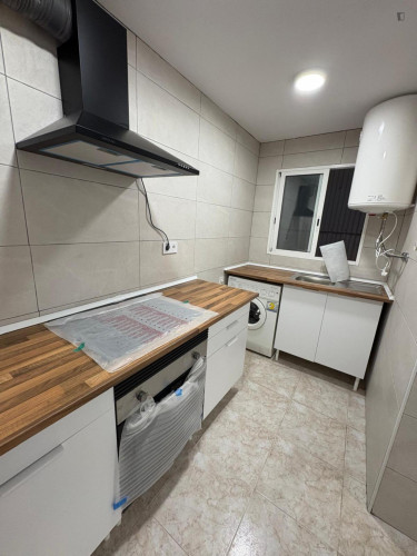 Neat double bedroom in Castellón de la Plana