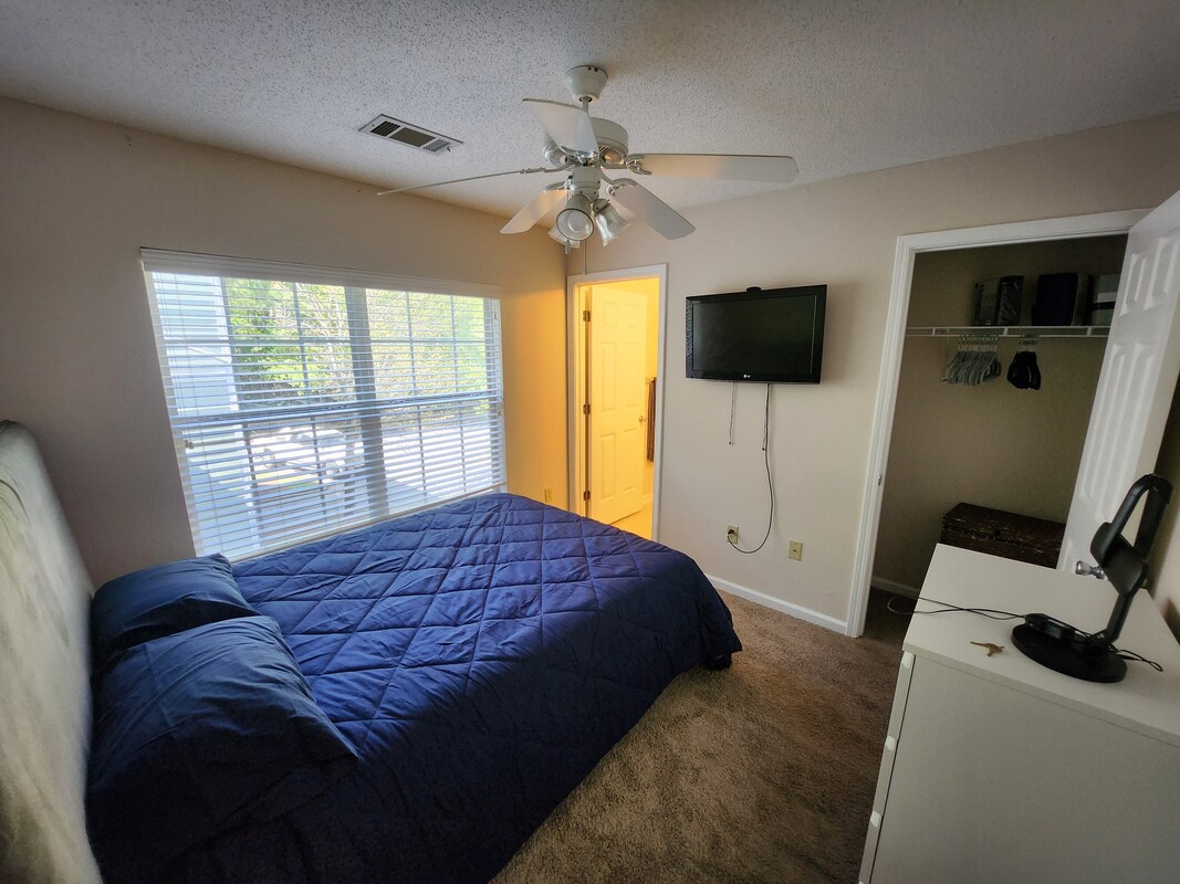 Guest Bedroom(Single Bed) - Charming Atl Bedroom in Townhouse - Gallery - 1