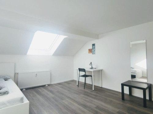 Room in 5-room flasthare  - Gallery -  3