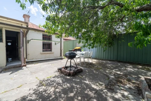 North Melbourne, Melbourne